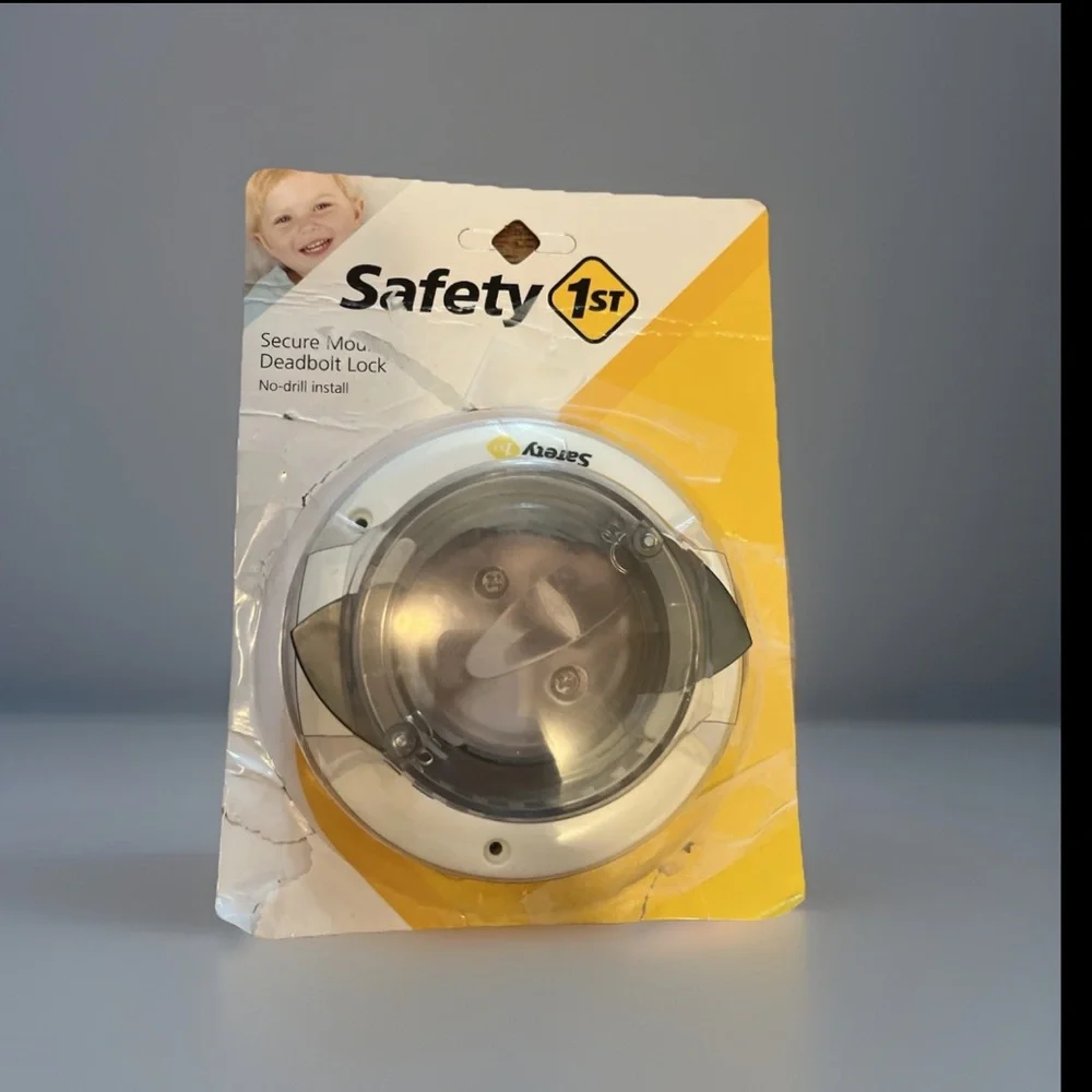 4 Pc Bundle Baby Camera/ Safty Dead Bolt Cover/ Mounting Tape & Hooks All New